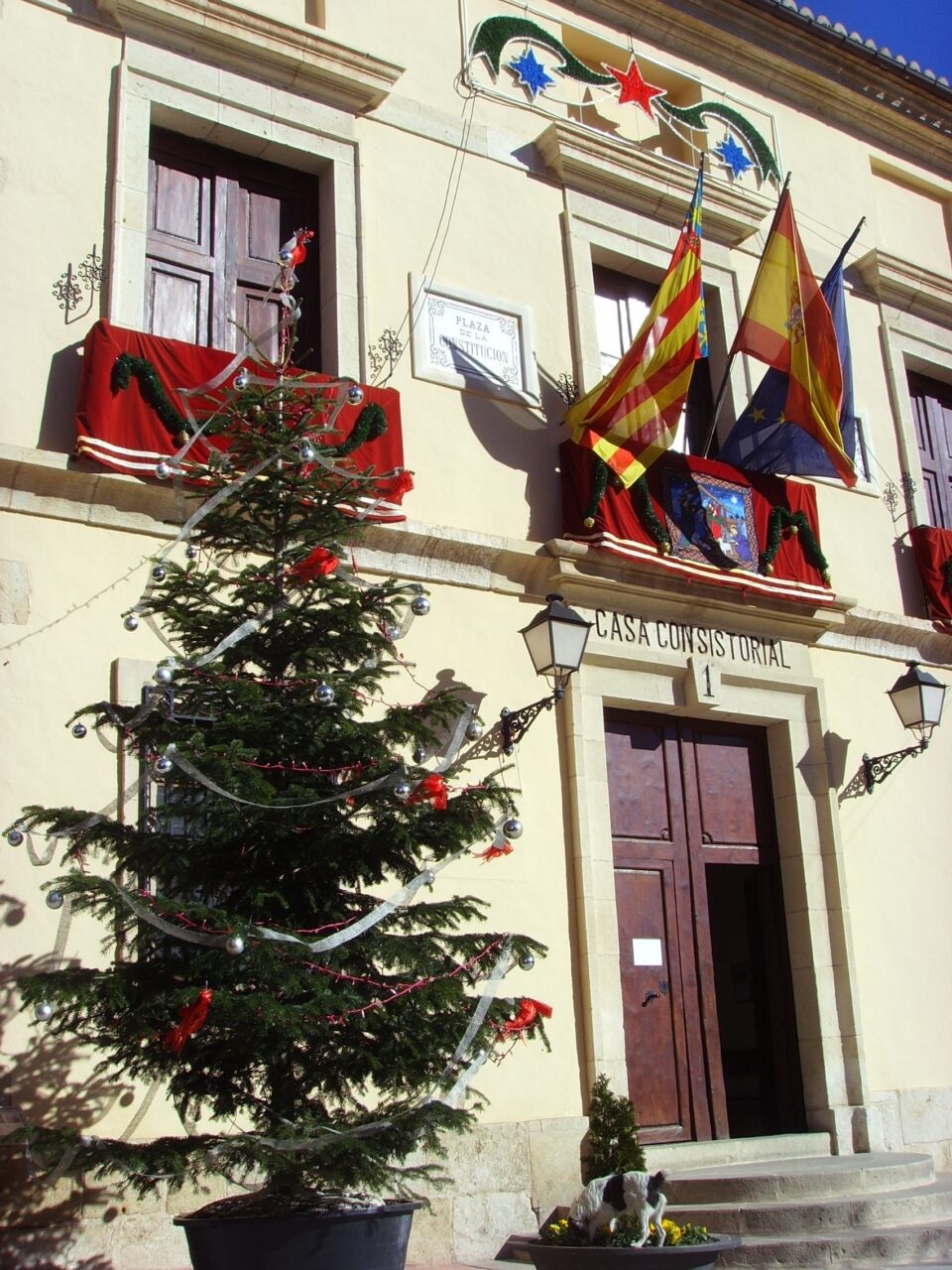 Se crea la asociación de comerciantes. La alcaldesa anuncia todo su apoyo