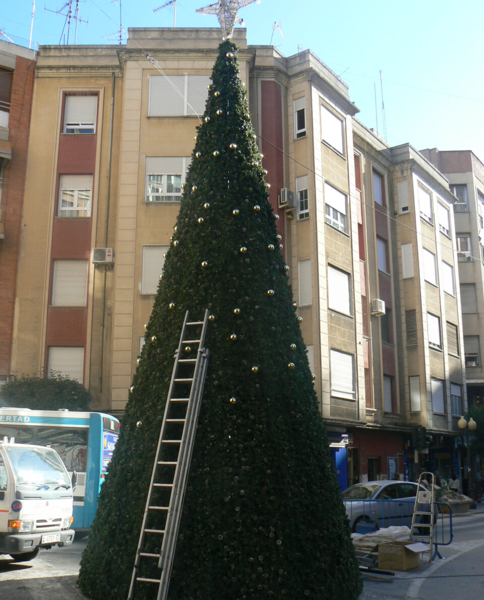 LA ALCALDESA DE VILLENA RATIFICA SU COMPROMISO CON EL ADECUAMIENTO Y MEJORA DEL CASCO URBANO DE LA CIUDAD