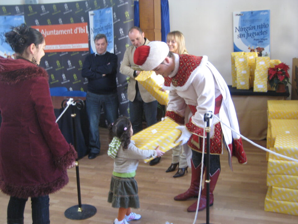 Campaña Ningún niño sin juguetes
