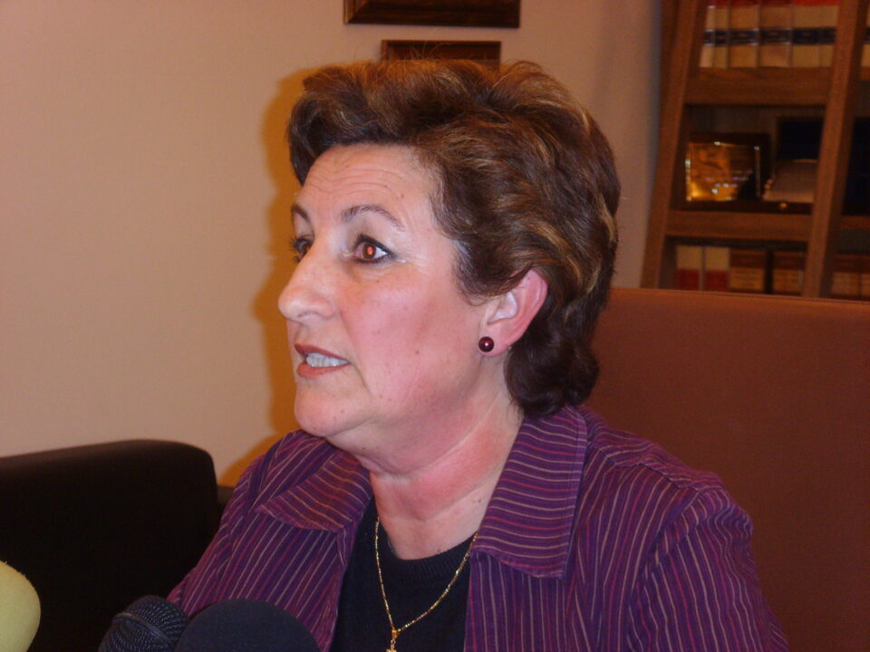 La alcaldesa de Aspe se pronuncia sobre las actuaciones de dos centros educativos