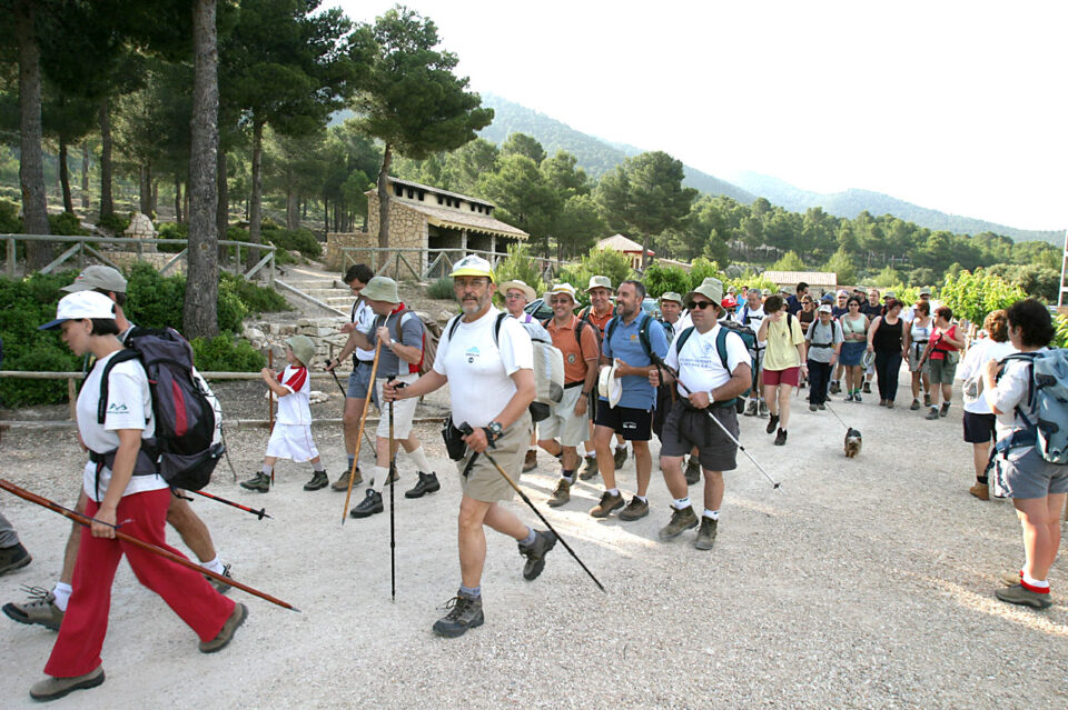 Primera Jornada Senderista de la institución provincial que se celebró este domingo bajo el lema Disfruta otro camino