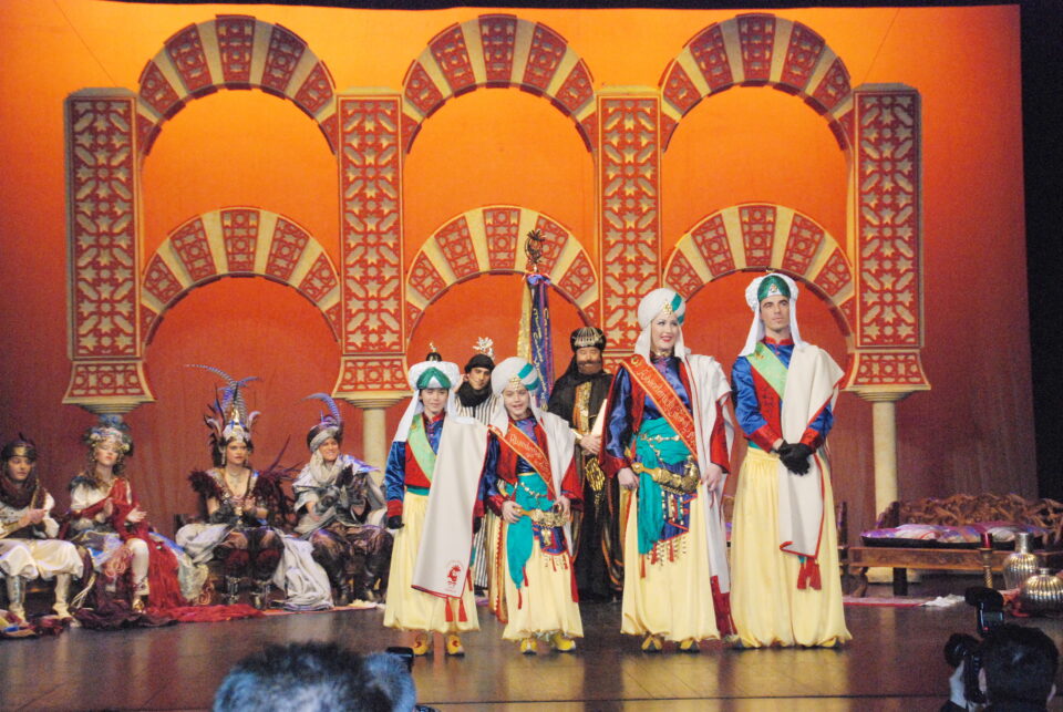 La Comparsa de Moros Musulmanes de Elda vivió el pasado Domingo 17 uno de los momentos más importantes previos a las Fiestas de Moros y Cristianos: la Presentación de Cargos 2008