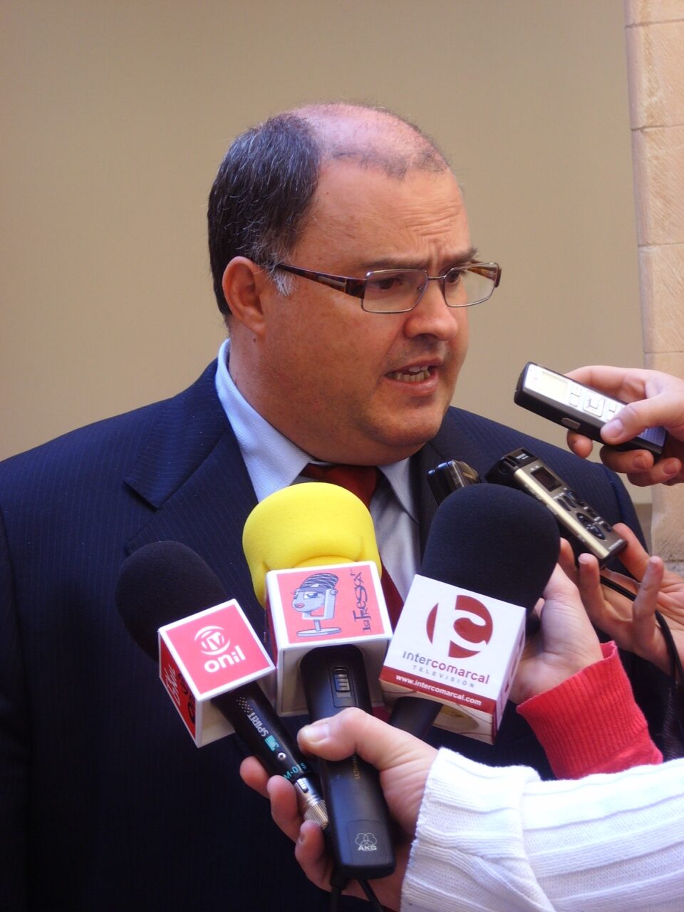 La Generalitat y el Ayuntamiento de Onil suscribirán cuatro convenios de colaboración para implantar la firma electrónica y la ventanilla única