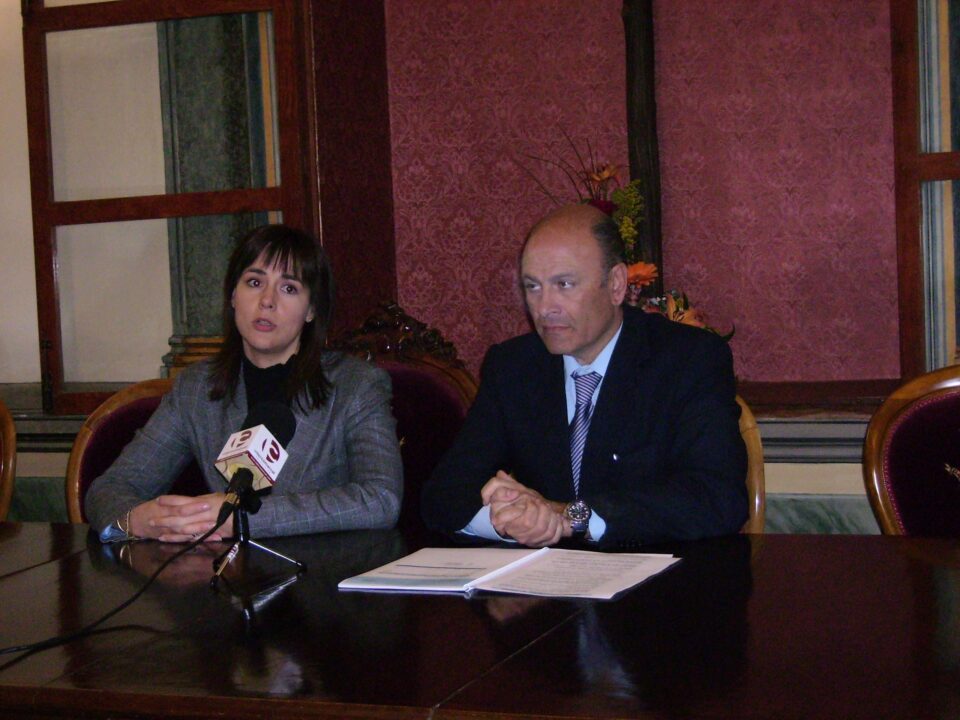 El secretario autonómico de Gobernación ha visitado las dependencias de la Policía Local de Biar