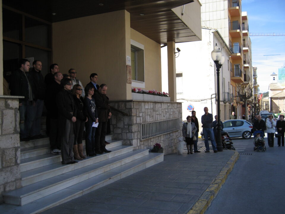 El Ayuntamiento de Ibi convoca un acto de repulsa por el asesinato del ex concejal del PSE