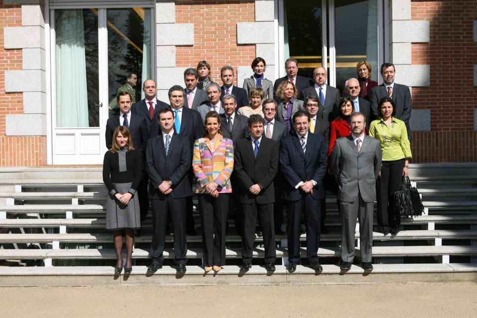 S.A.R la Infanta Doña Elena ha recibido a los integrantes de la campaña Un juguete