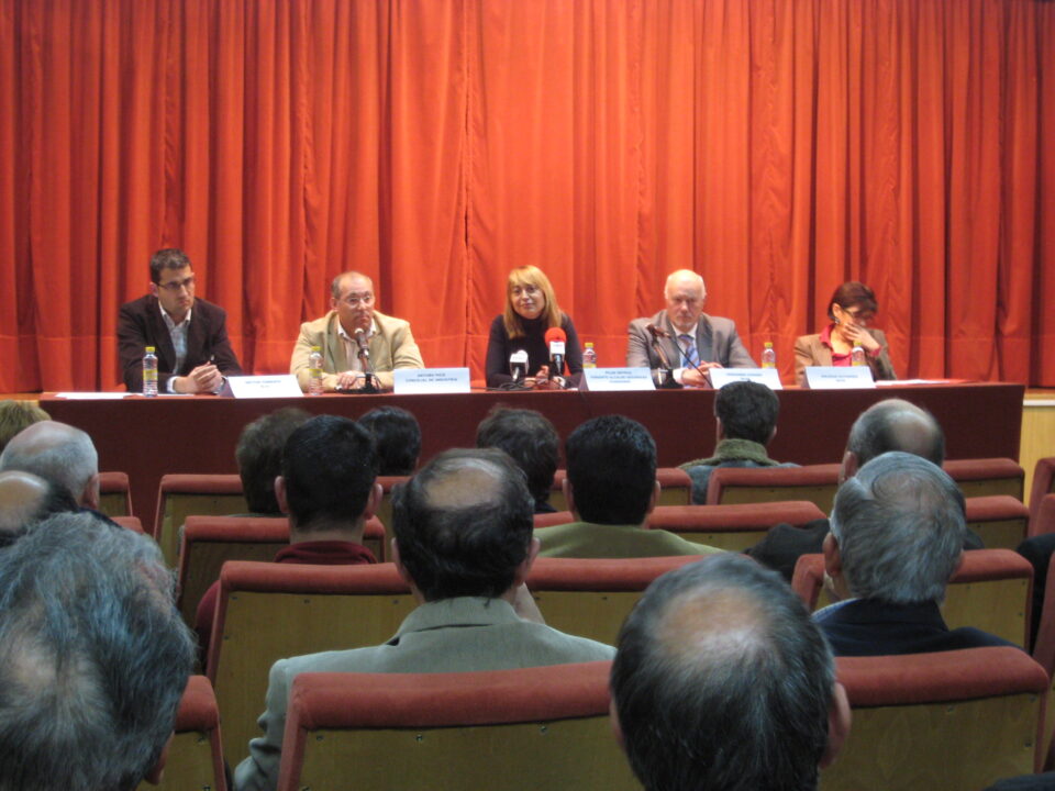 Presentado a los empresarios un proyecto de seguridad en las empresas