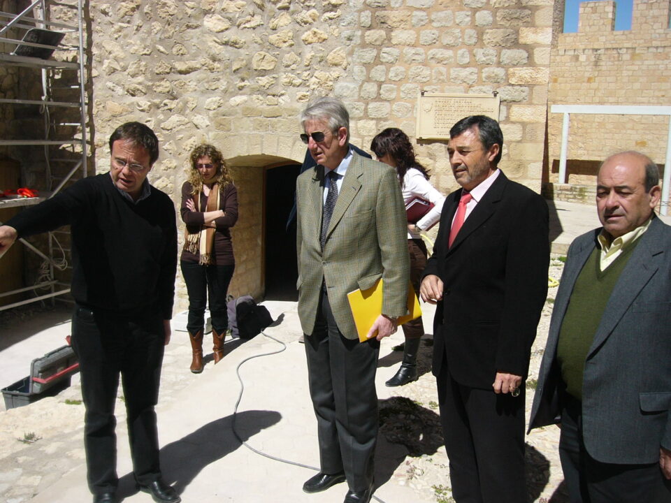 El alcalde informa de que Fomento estudia nuevas vías de financiación para el Castillo