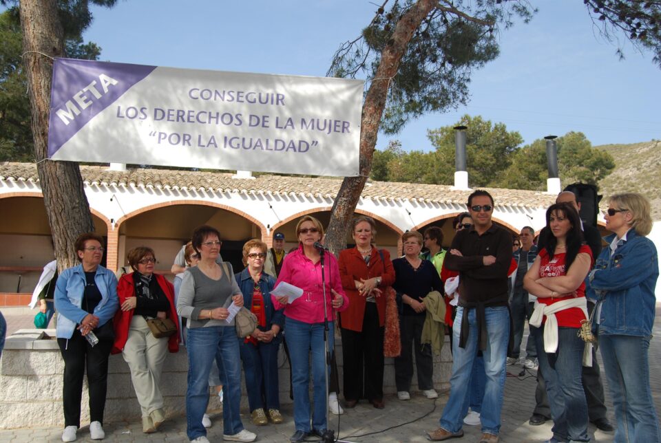 Marcha a Las Virtudes en defensa de la "igualdad"