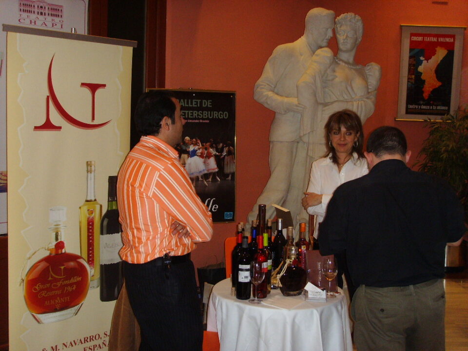 15 exportadores de todo el mundo celebran hoy en el Teatro Chapí un congreso con los bodegueros de las denominaciones de origen