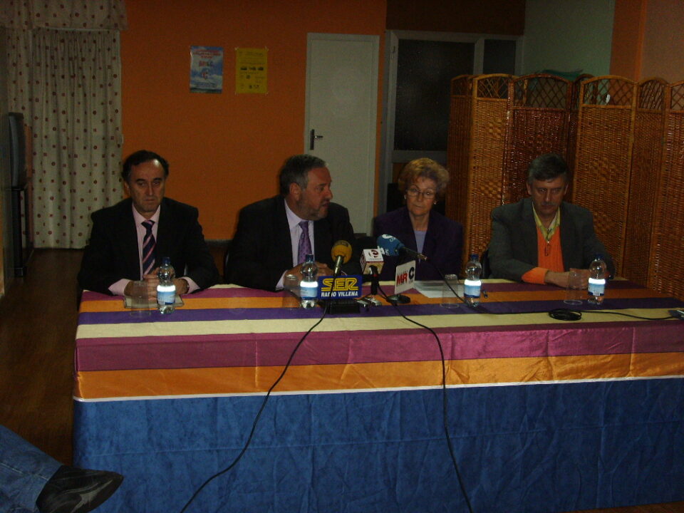 Ayudas económicas para la Asociación Comarcal de Afectados por el Cáncer y la ONG Villena Solidaria