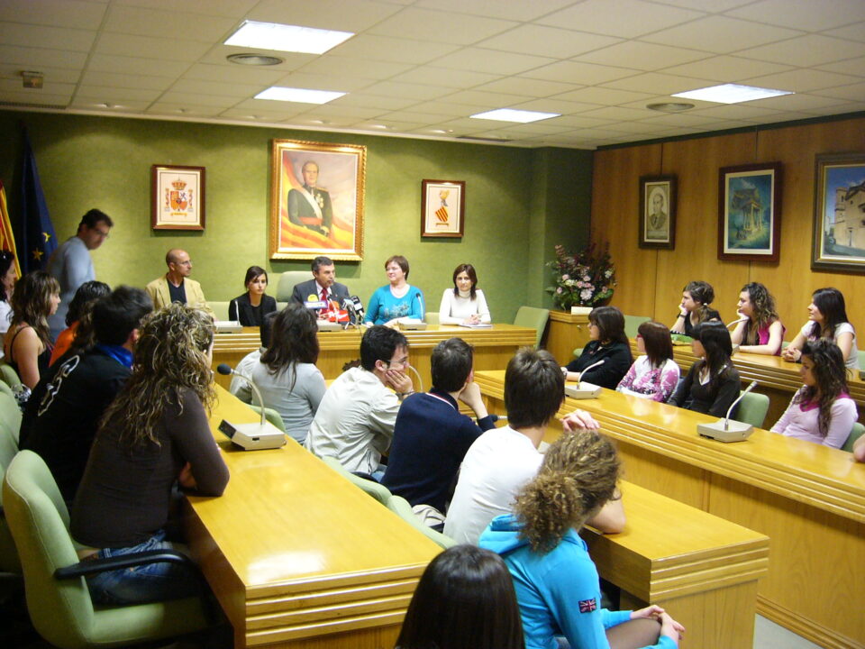 El Ayuntamiento recibe a 17 alumnos italianos que forman parte de un programa de intercambio