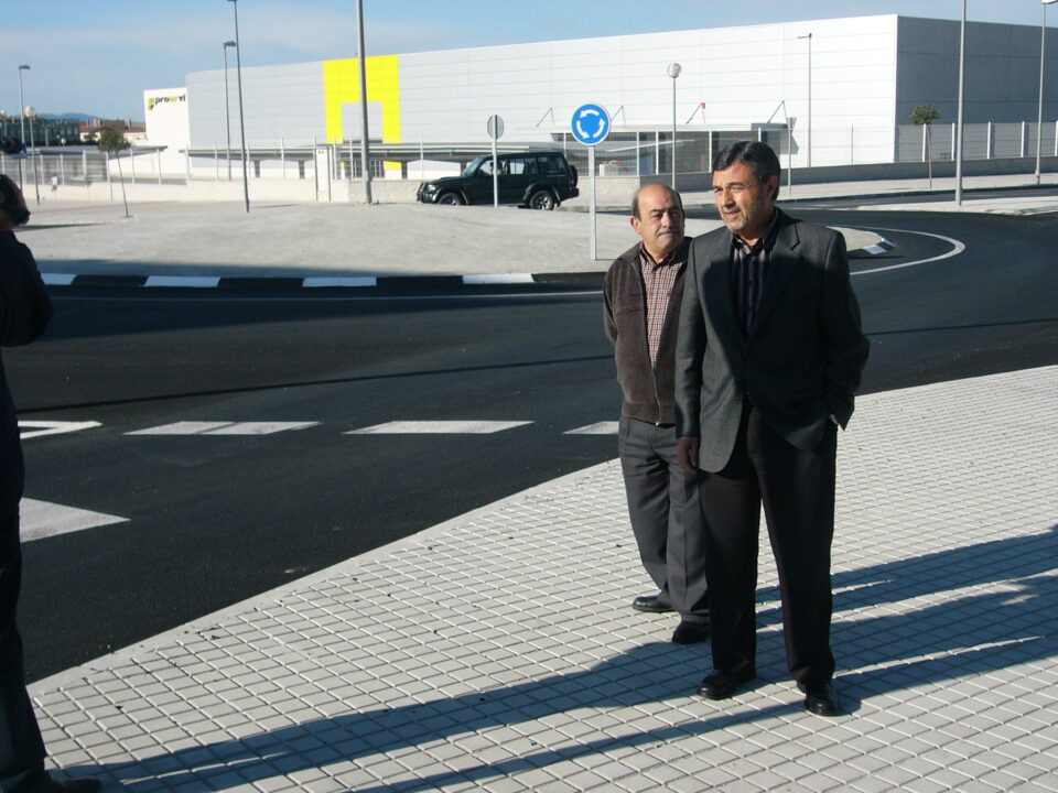 Finalizan las obras de acceso al cementerio con dos rotondas de acceso y vías más anchas