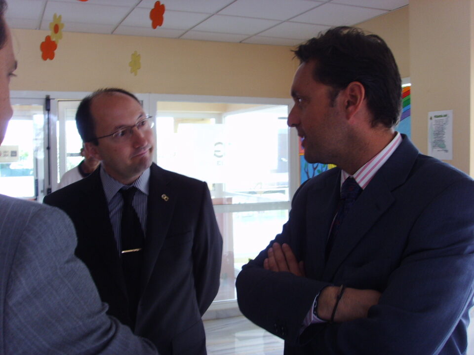 El centro de día de Alzheimer cada vez más cerca según el secretario autonómico de Bienestar Social