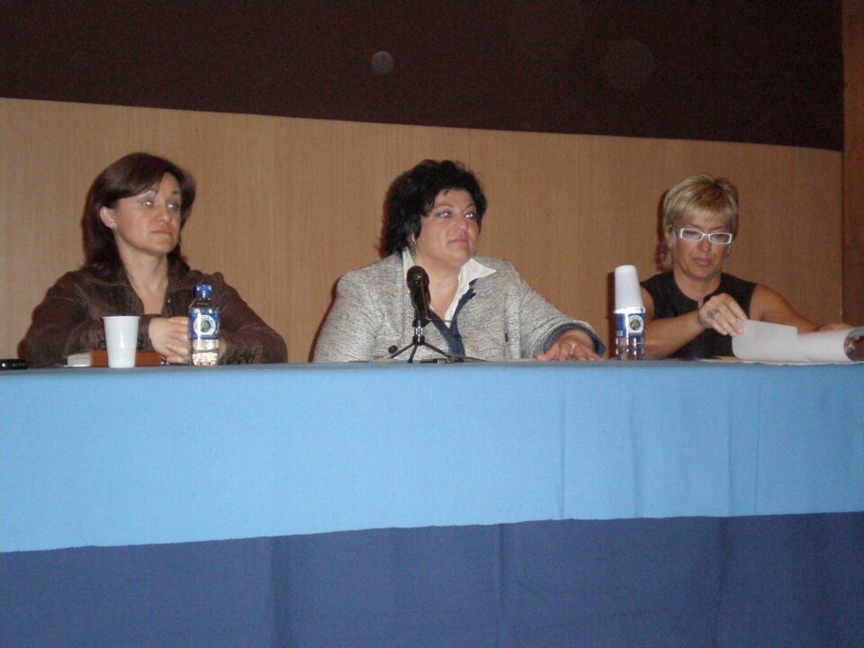 El Ayuntamiento de Monforte firma un convenio con APRALAD