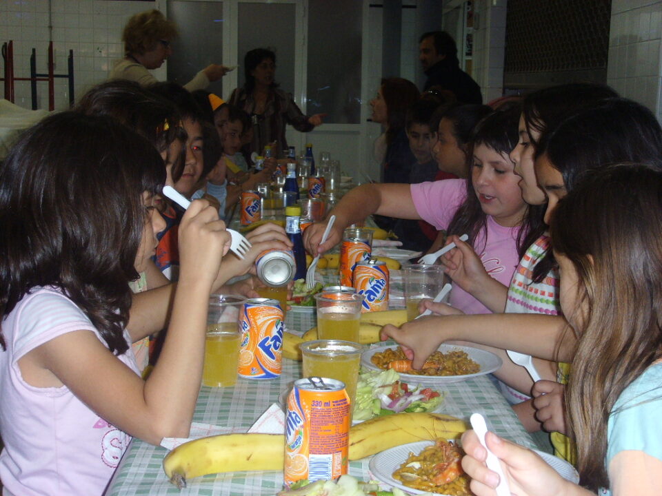 Los más pequeños cocinan sus propios platos