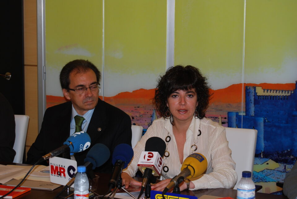 LA ALCALDESA DE VILLENA Y EL RECTOR DE LA UNIVERSIDAD DE ALICANTE RATIFICAN EL CONVENIO DE COLABORACIÓN