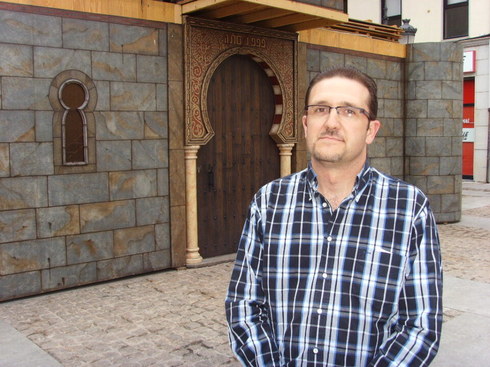 Entrevista al presidente de la comparsa de ZÍNGAROS