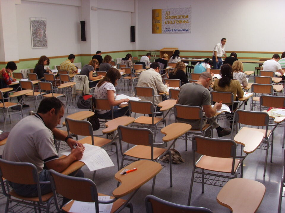 1.200 alumnos acuden a los exámenes de la Junta Cualificadora de Valenciano