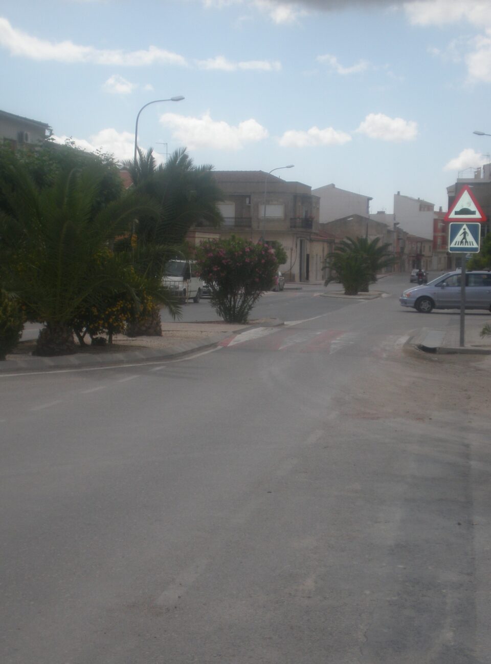 La Diputación Provincial de Alicante está llevando a cabo mejoras de infraestructuras de agua potable en la calle Jorge Juan atendiendo a sus necesidades