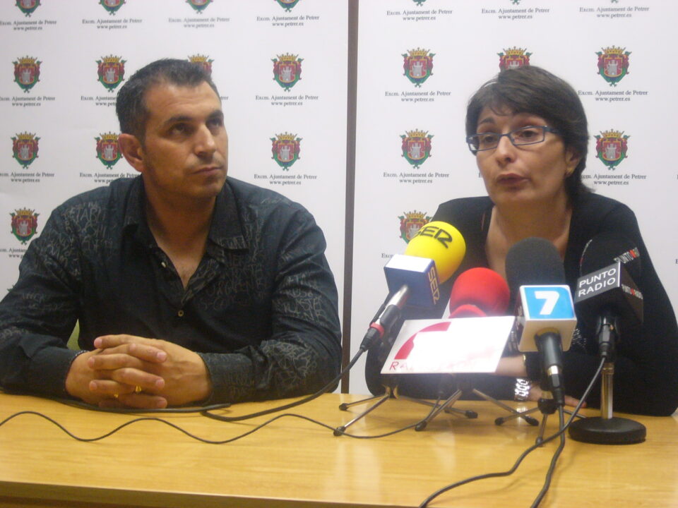 La colla El Terrós recupera los bailes tradicionales el día de San Antonio