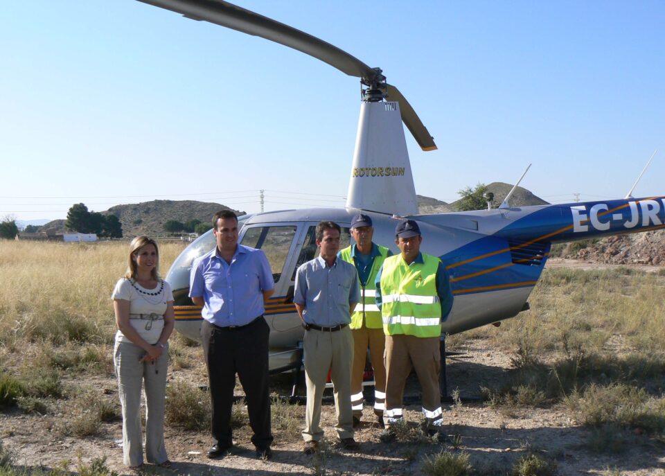 El Ayuntamiento está llevando a cabo un tratamiento aéreo y terrestre a través de un biocida biológico para terminar con los mosquitos