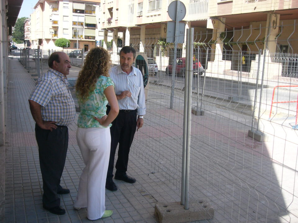 El alcalde y el concejal de Urbanismo visitan obras de La Frontera