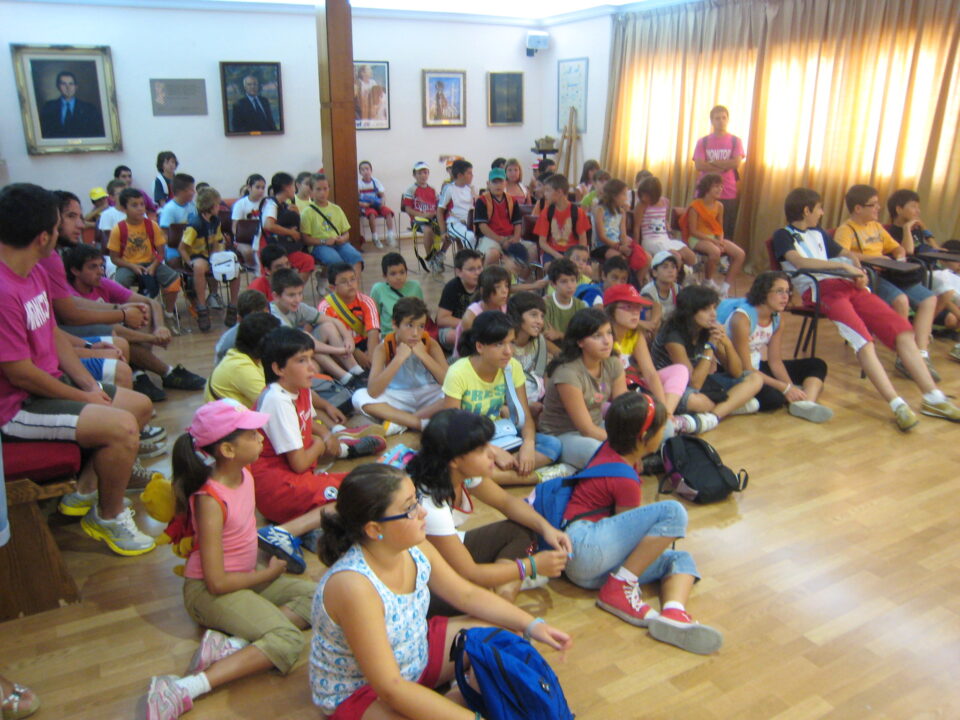 Jóvenes de Monforte efectúan un bautismo de buceo en Calpe