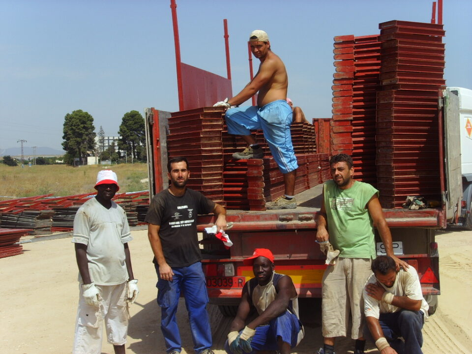 La plaza de toros portátil ya esta montada. Se dispara la venta de entradas para la corrida de toros del día 7 de septiembre