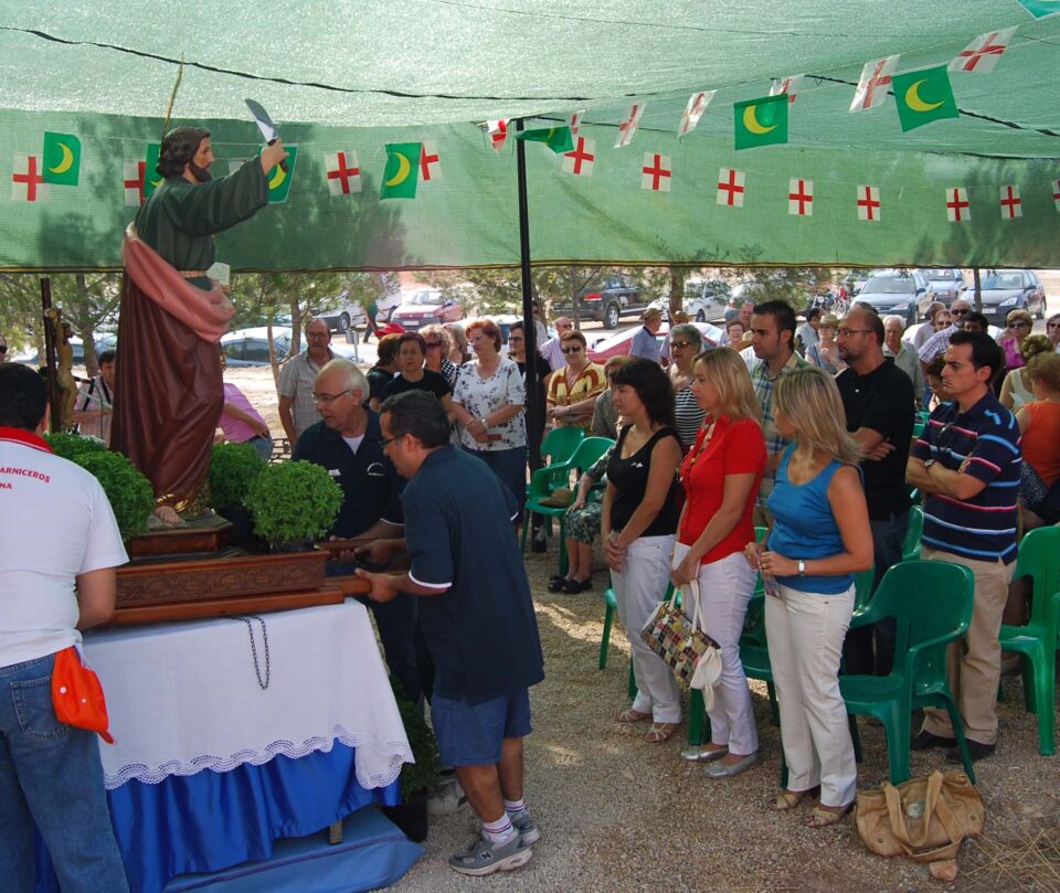 Más de cien kilos de embutido se reparte en la festividad de San Bartolomé