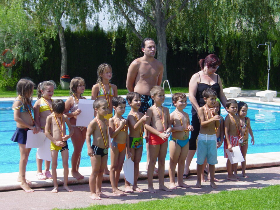 El curso de natación que la Diputación de Alicante organizó en Algueña finaliza con éxito