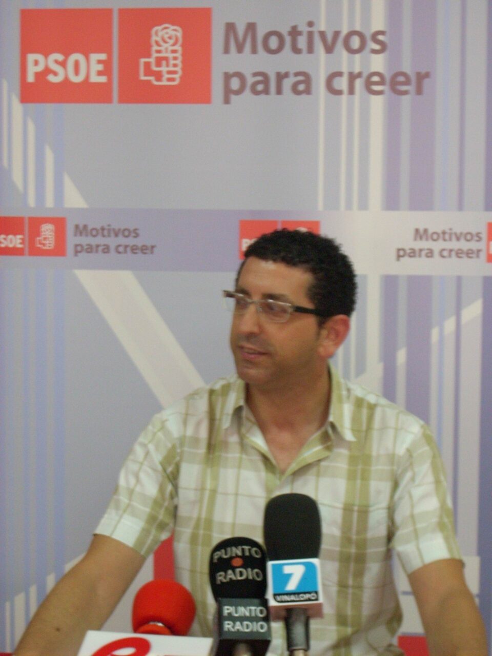 TRES DE LOS CINCO CANDIDATOS A DIRIGIR EL PSPV VISITARÁ PETRER ESTA SEMANA