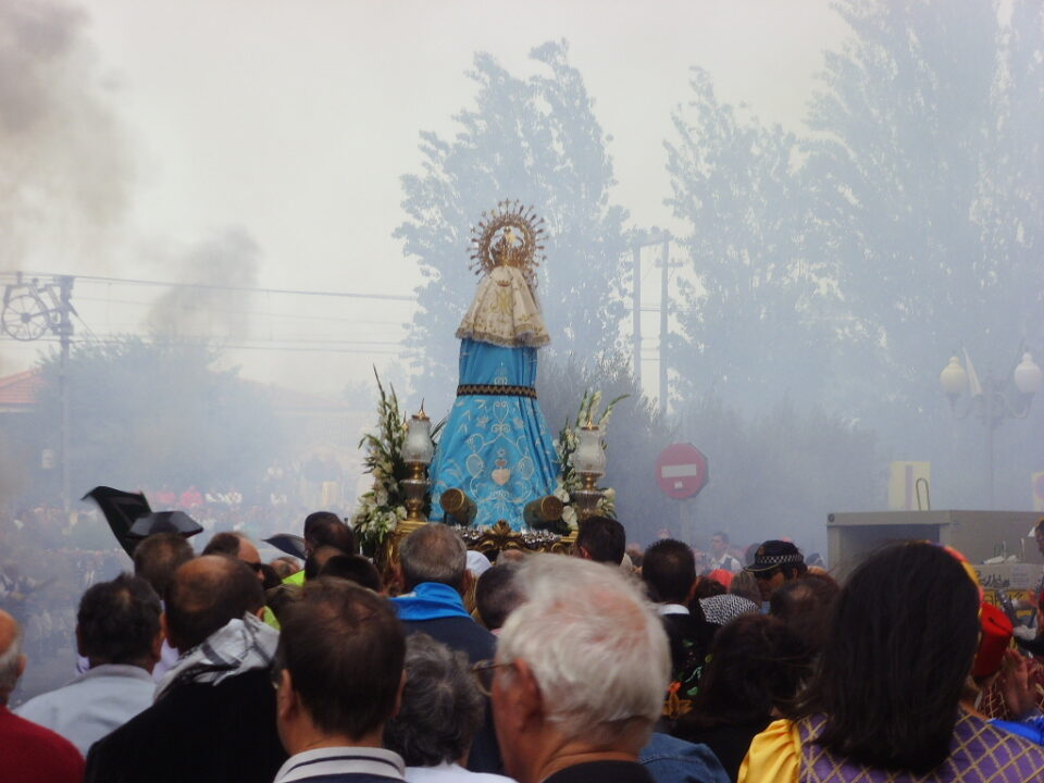 Los villenenses despiden a la patrona con emoción