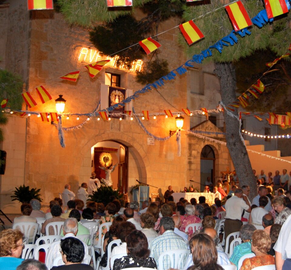 Orito pone fin a sus fiestas con la procesión de la Virgen
