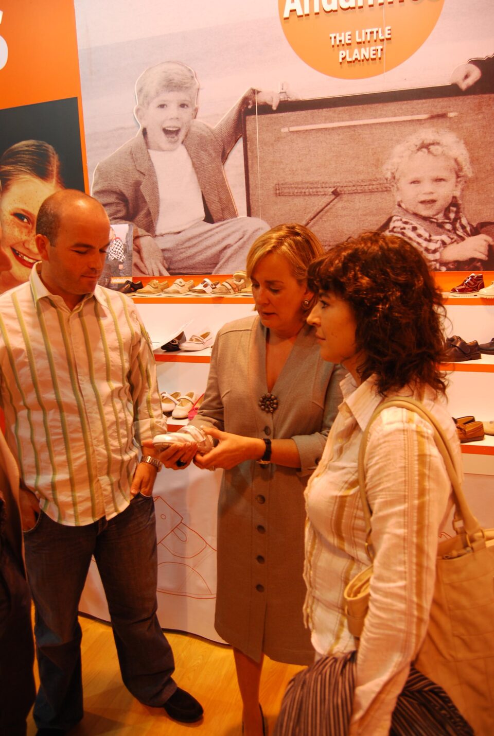 EL CALZADO DE VILLENA PRESENTE EN LA FERIA INTERNACIONAL DE CALZADO MODACALZADO