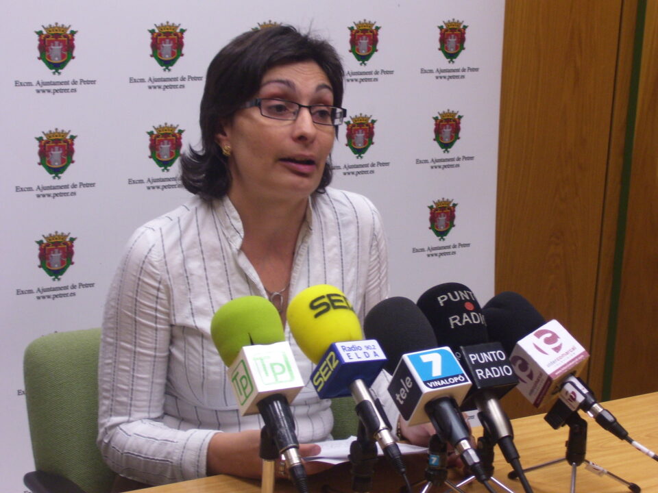Bonillo asegura que se firmará un convenio con la Jaume I para elaborar el Plan de Igualdad