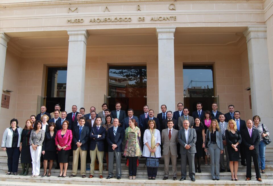 EL AYUNTAMIENTO DE VILLENA FIRMA UN CONVENIO PARA LA CELEBRACIÓN DE FERIAS NACIONALES E INTERNACIONALES DE TURISMO