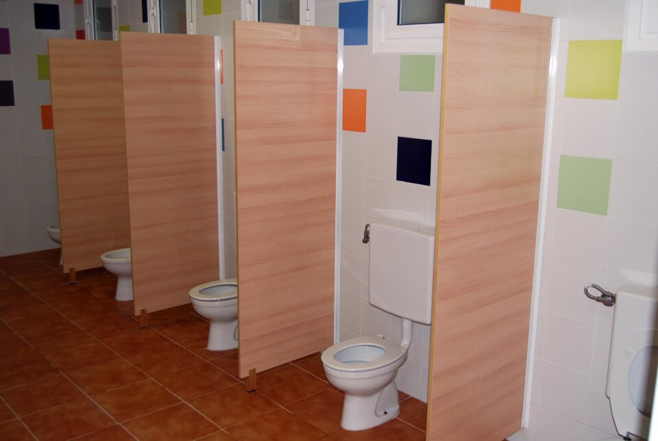 NUEVOS BAÑOS EN EL COLEGIO PÚBLICO PRÍNCIPE DON JUAN MANUEL
