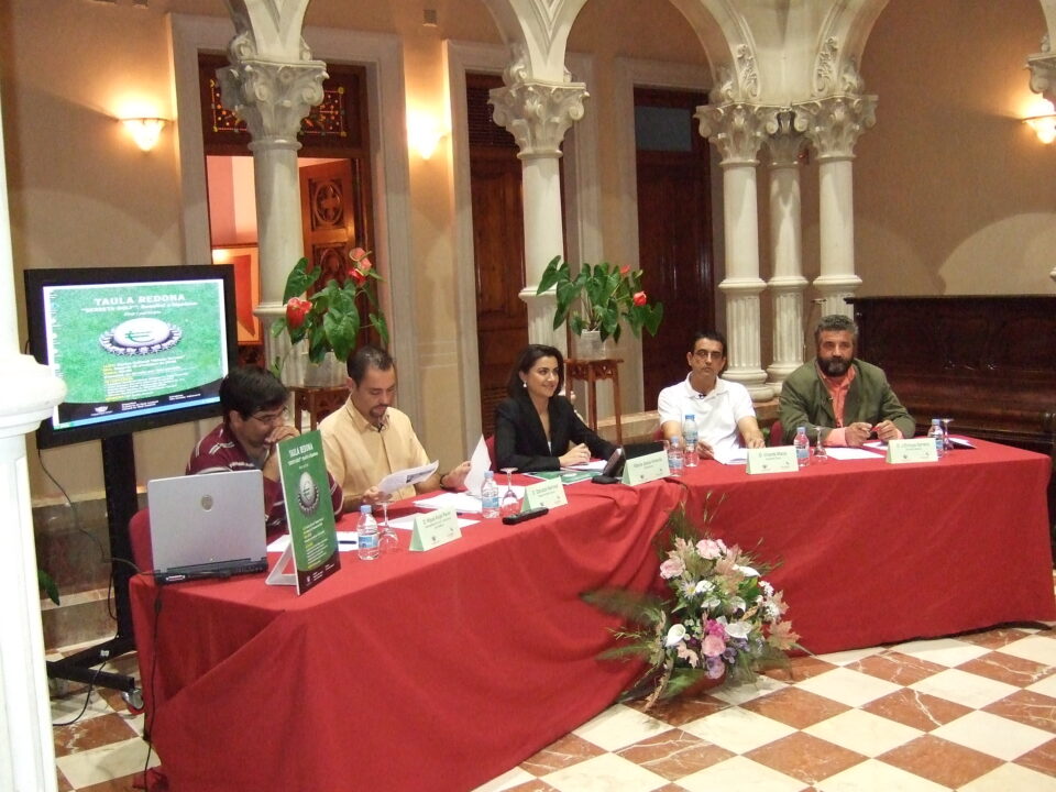 Resumen de la mesa redonda que tuvo lugar en el municipio de Novelda con el nombre Serreta-Golf: beneficio o hipoteca