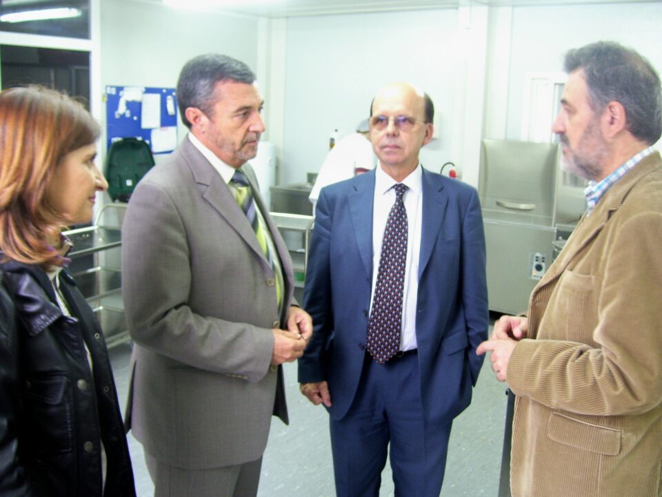 El director territorial de Educación satisfecho con el resultado de los comedores escolares de Petrer