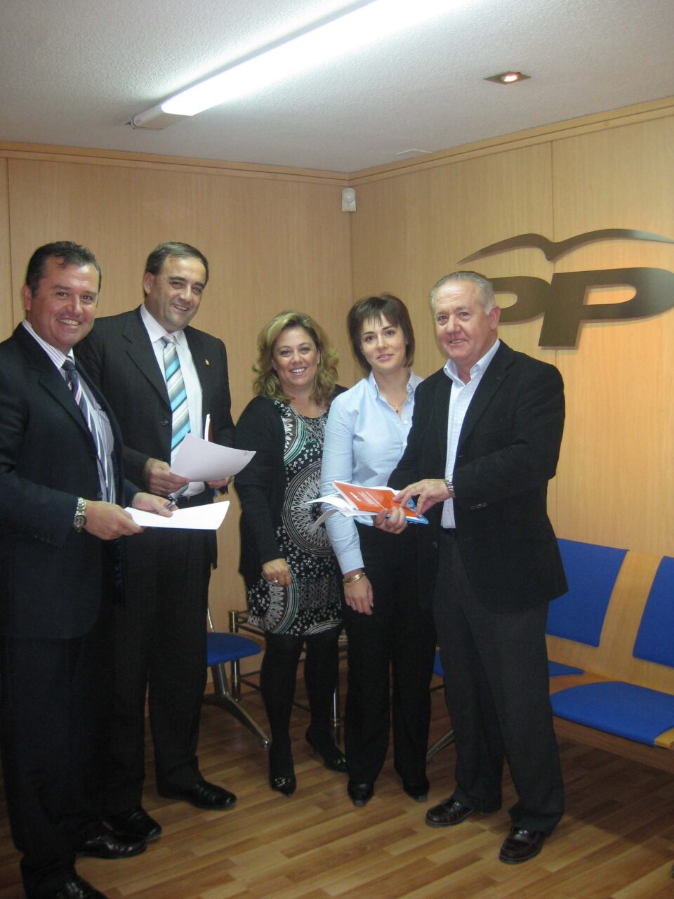 Alcaldesa de Biar y Alcalde de Petrer responsables de la elaboración de las ponencias del XII Congreso Provincial del Partido Popular entre otros