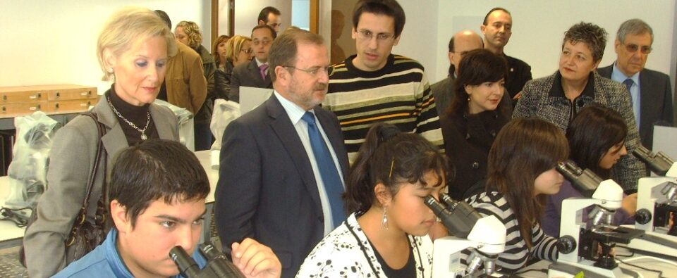 Artículo de opinión. "La política de los políticos"