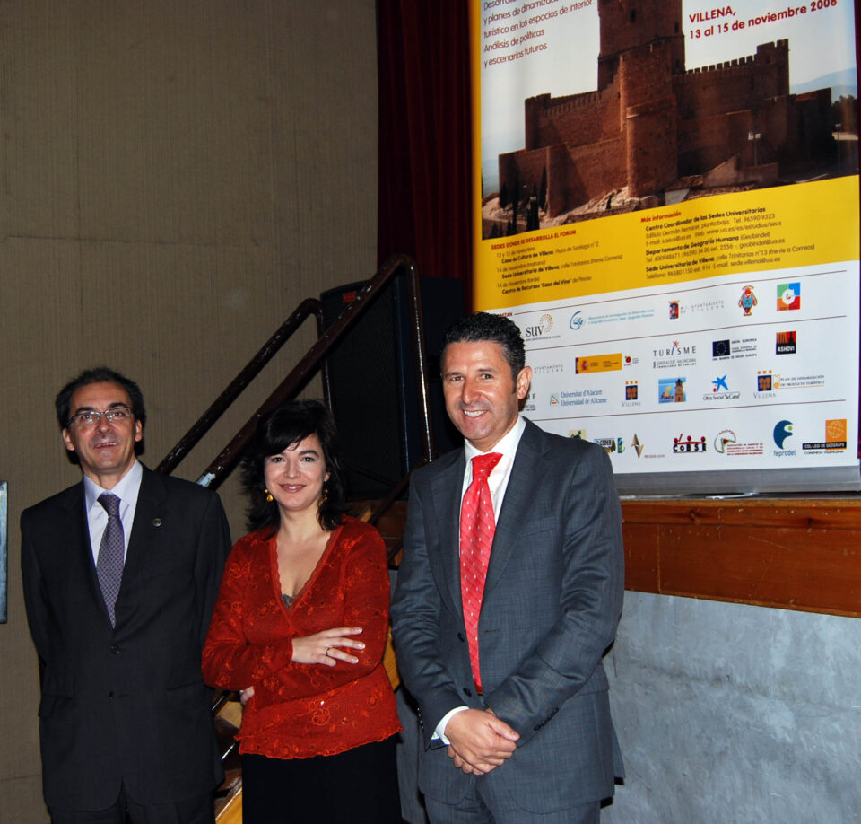 Grau destaca que el turismo se ha convertido en un sector estratégico para el desarrollo social y económico. Inaugurado el III Forum de Turismo de Interior