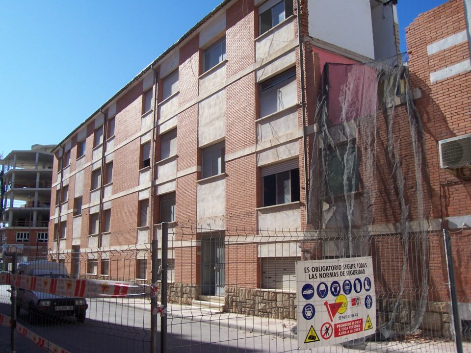 Comienza la demolición de los edificios de los maestros