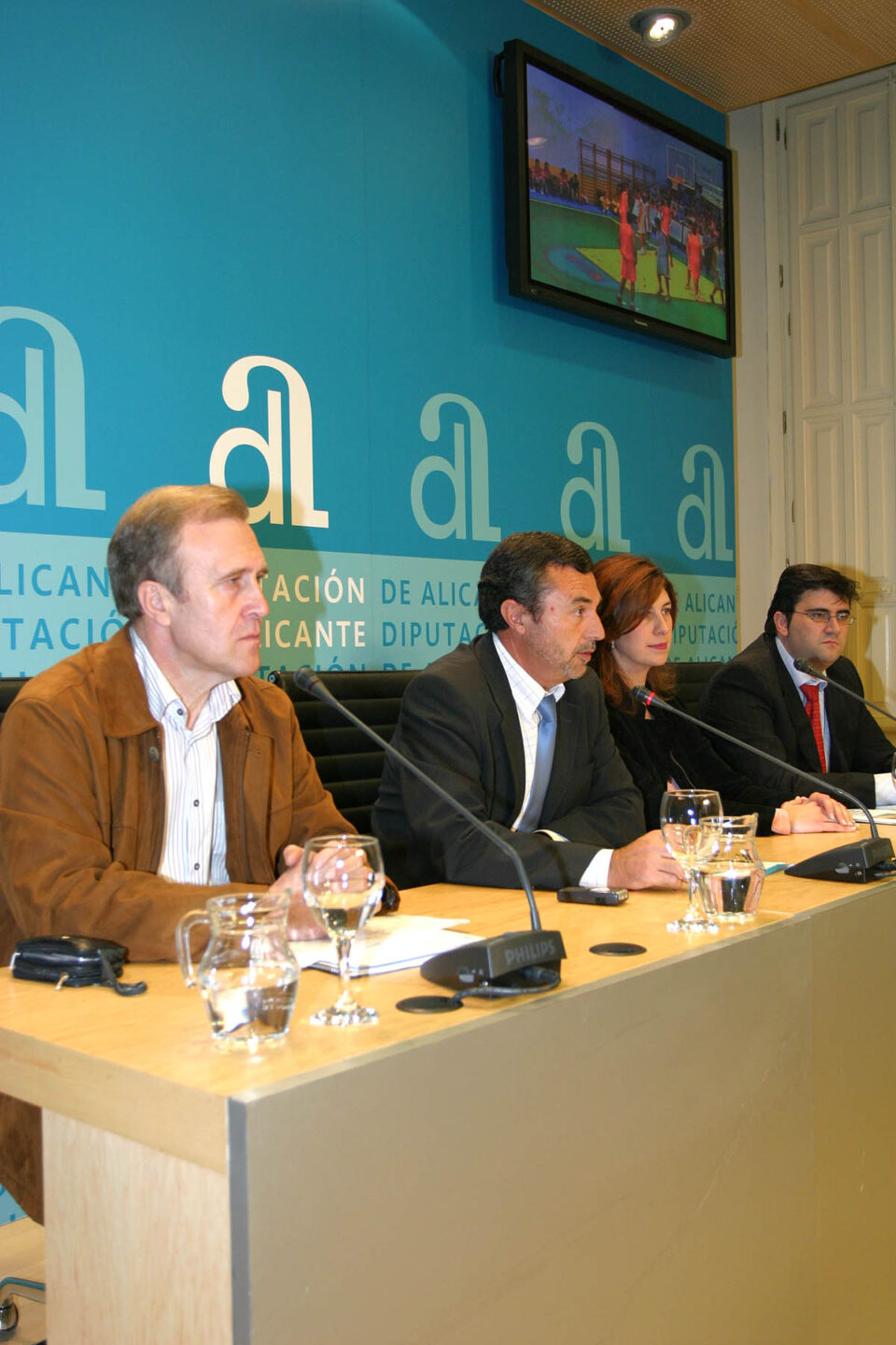 LA DIPUTACIÓN DE ALICANTE COLABORA CON 18.000 EUROS EN EL XXIII TROFEO INTERNACIONAL JUNIOR DE BALONCESTO MEMORIAL JOSÉ ANTONIO MATAIX