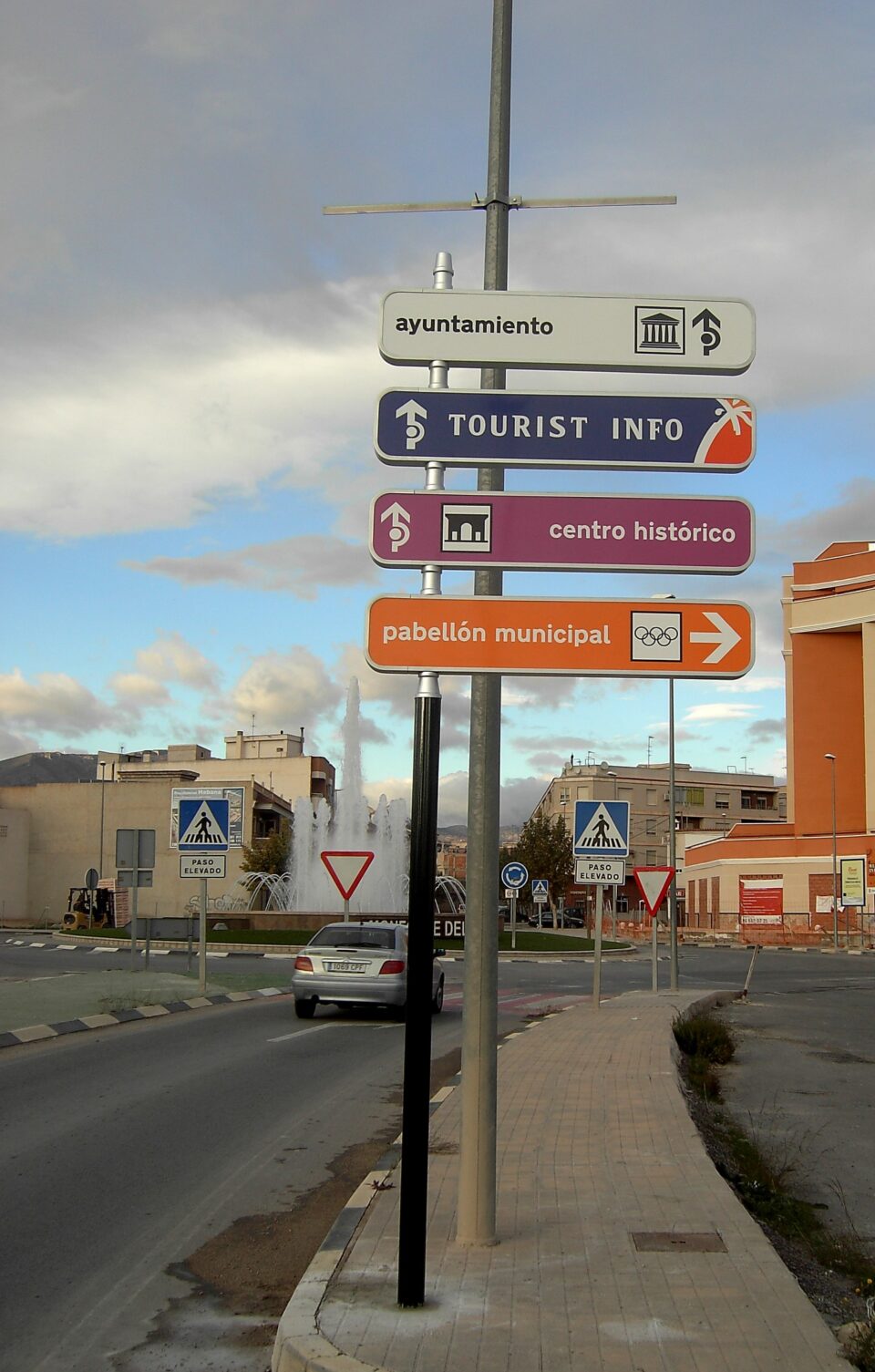 Nueva señalización turística del casco urbano de Monforte del Cid