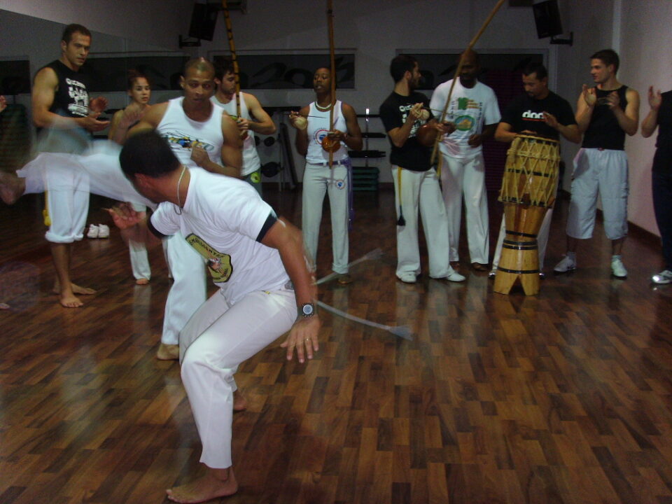 La capoeira llega a las instalaciones de doce