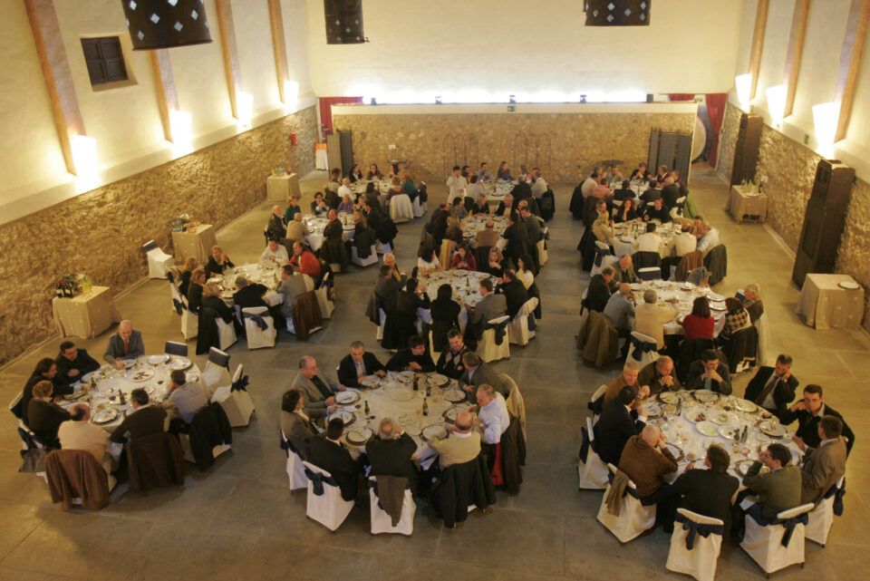 Más de un centenar de cargos públicos y militantes de Alicante piden a Pérez Fenoll firmeza en su proyecto de partido