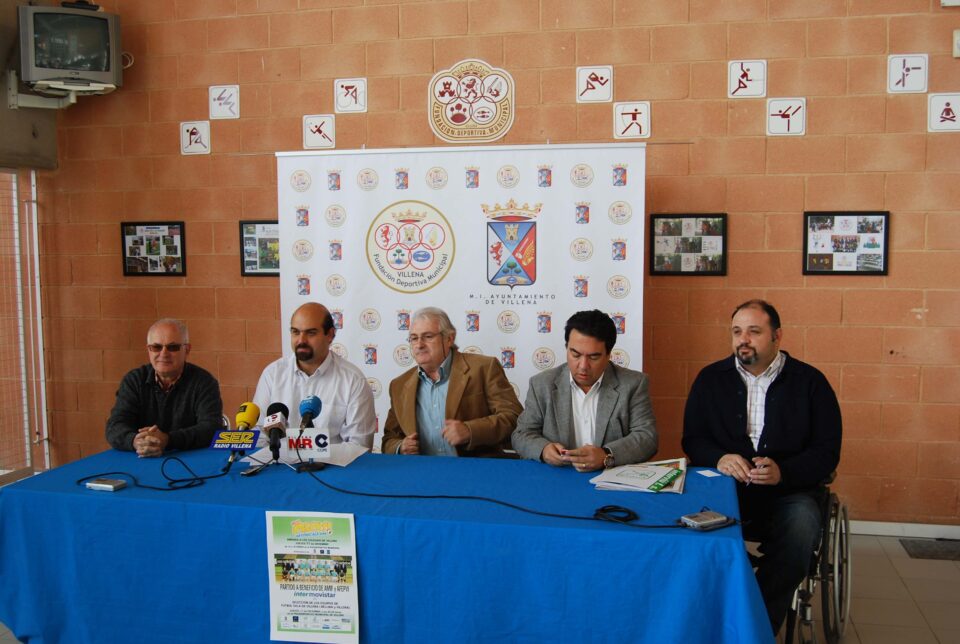 EQUIPOS DE FÚTBOL SALA DE VILLENA Y AYUNTAMIENTO ORGANIZAN UN PARTIDO DE FÚTBOL SALA A BENEFICIO DE AMIF Y AFEPVI