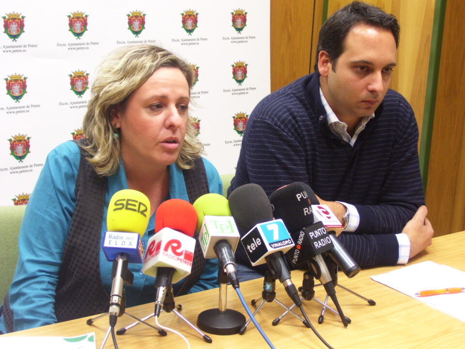 Villaplana: El PSOE debería reclamar a Zapatero y no al equipo de gobierno de Petrer que está haciendo un esfuerzo como nunca en materia de Servicios Sociales